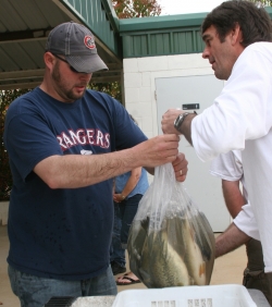 Click to view 2010 Lightning Fishing Tournament 309.JPG